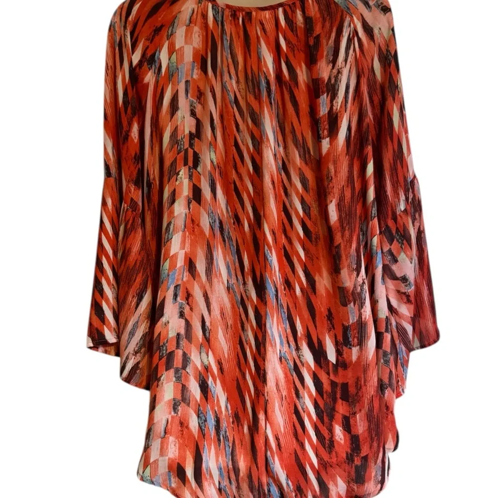 Orang/Coral Multi-Color Abstract Top PLUS: 18/20 BIN#S - Picture 4 of 7